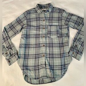 Abercrombie and Fitch women’s green plaid flannel. Size XS.